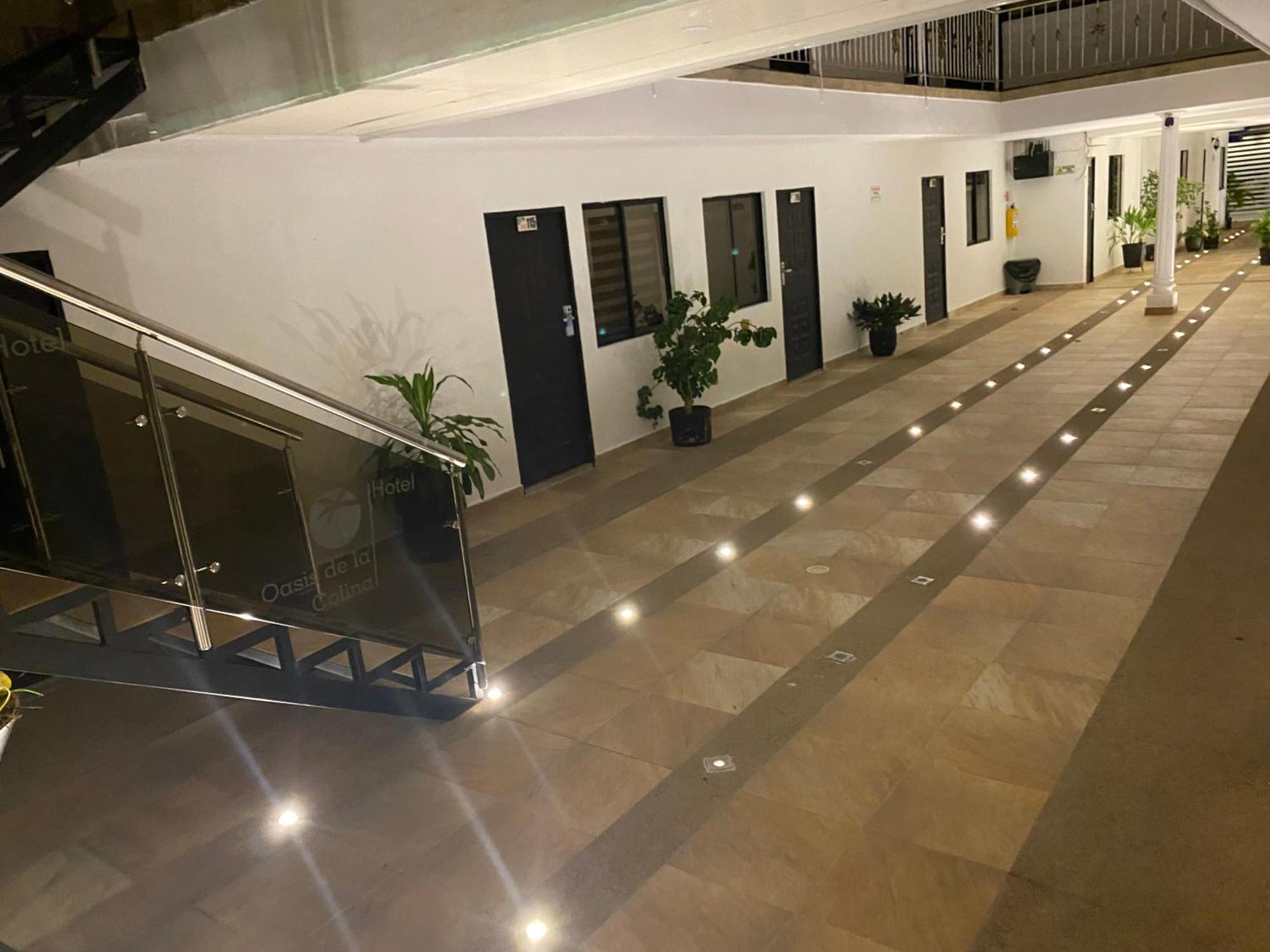 Hotel Deluxe Oasis De La Colina Girardot Exterior photo